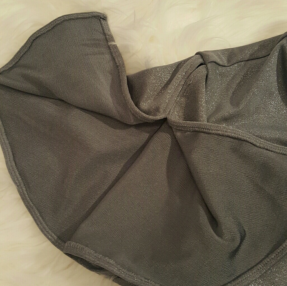 Dress - Picture 5 of 5