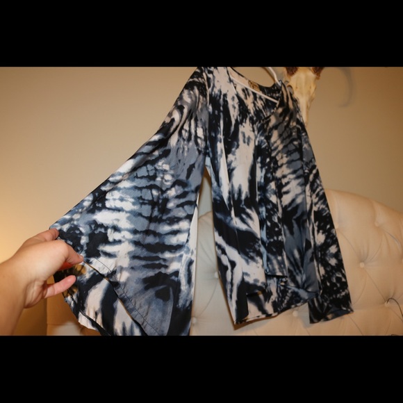 Show me your mumu blouse - Picture 2 of 2