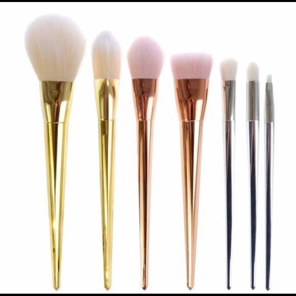 Rose Gold-Silver Plated Makeup Brushes - Picture 4 of 5