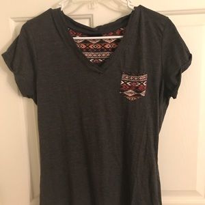 v neck with tribal print pocket