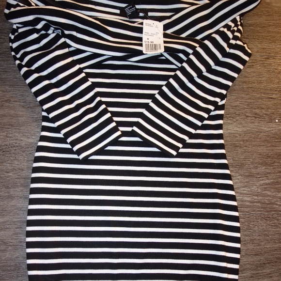 Black & White off Shoulder Dress - Picture 2 of 2