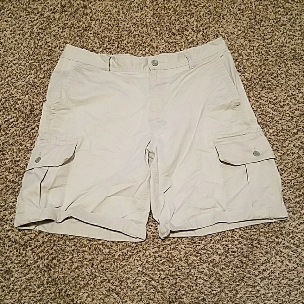 Standard Cargo shorts