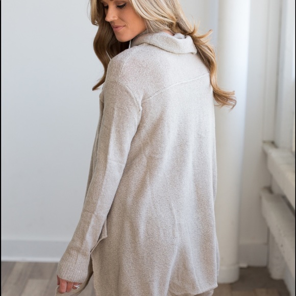 LAST 1!! UMGEE Cowl Neck Sweater - Picture 4 of 4