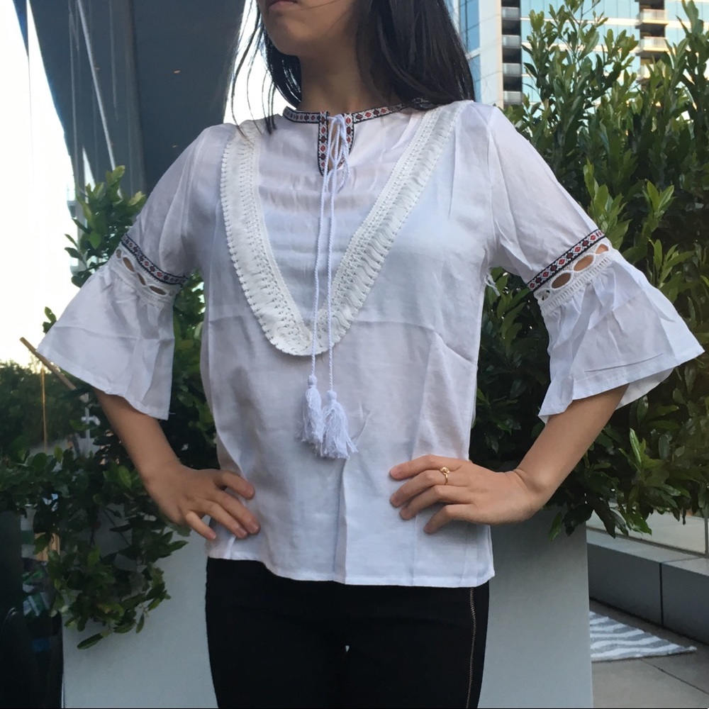 NWT Bell sleeved white boho feel top