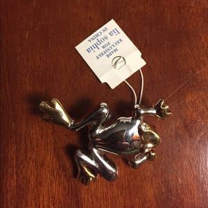 Lia Sophia Frog Pin