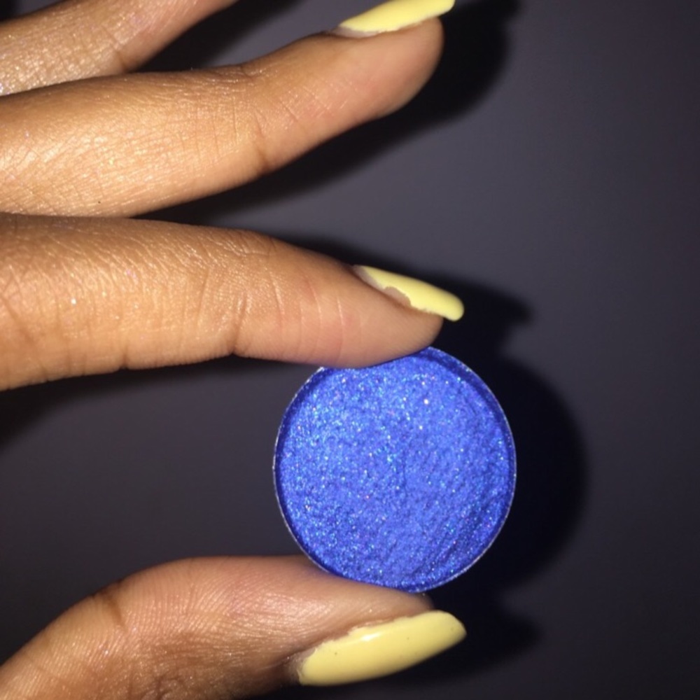 Blue lagoon eyeshadow 🏖💦