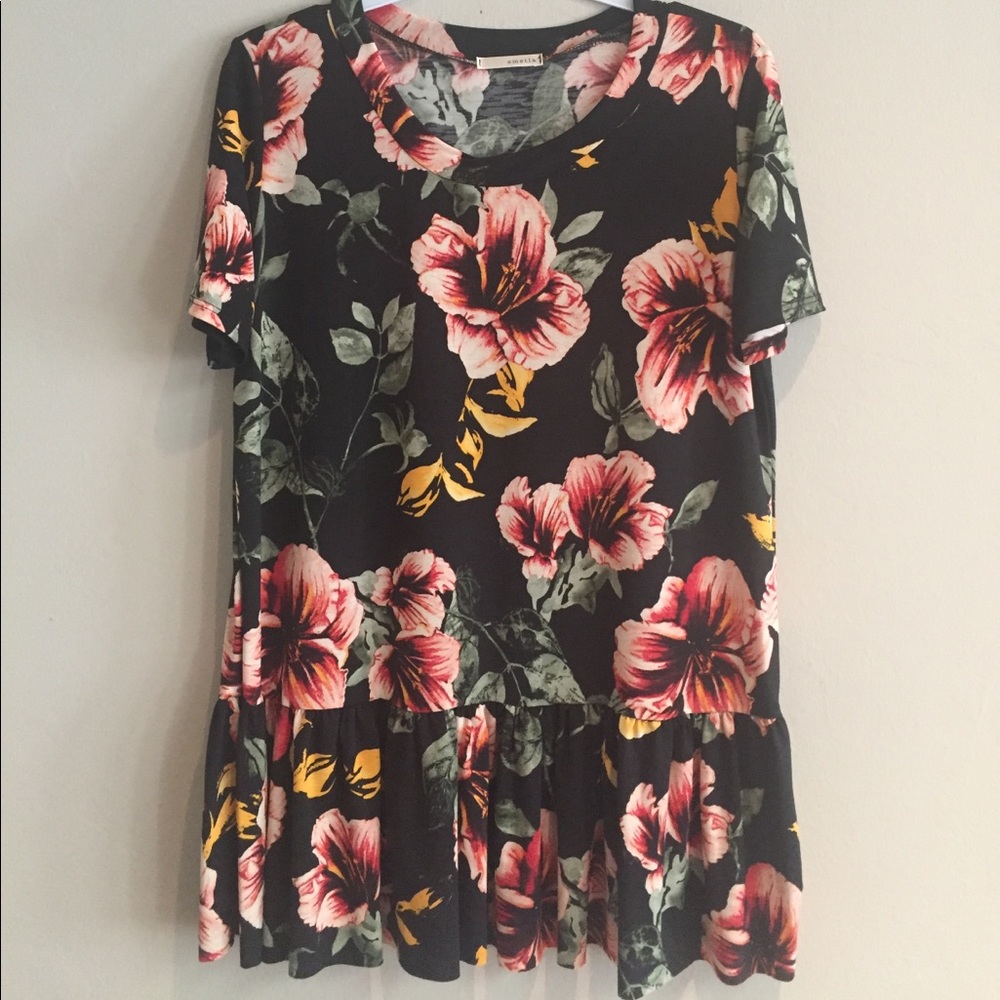 🆑 Black Floral Short Sleeve Top - Picture 3 of 5