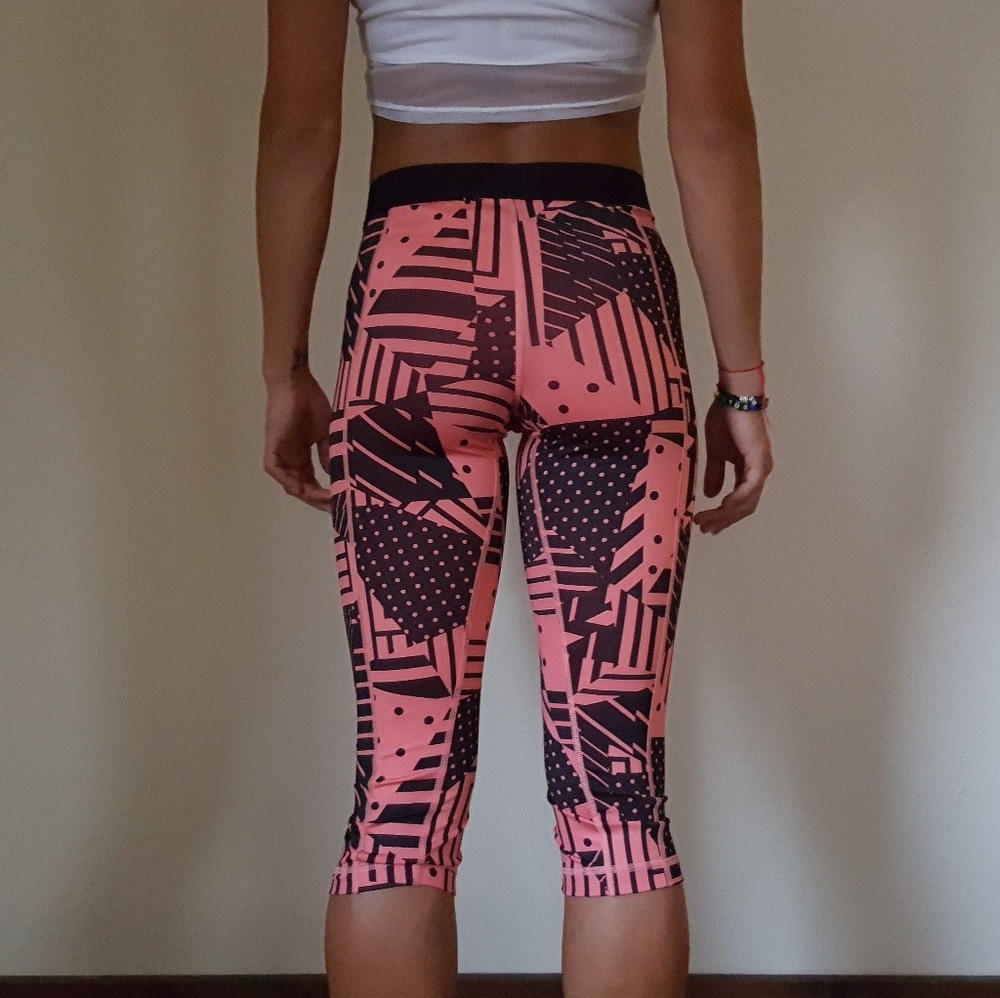 Nike Pro Capri Leggings Neon 