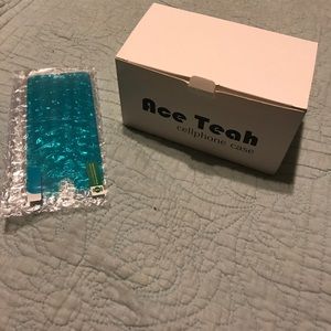 Bundle of iPhone 6/6s cases and phone screen