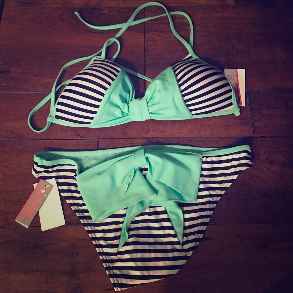 BRAND NEW Mint Black & White Bow Bikini