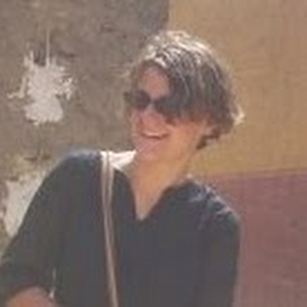 Meet your Posher, Laurel darcy