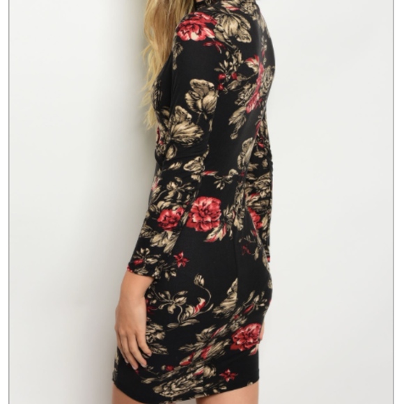 🆑 Black and Wine Floral Long Sleeve Dress - Picture 2 of 4