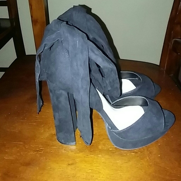 G Stage Heels - Picture 3 of 3