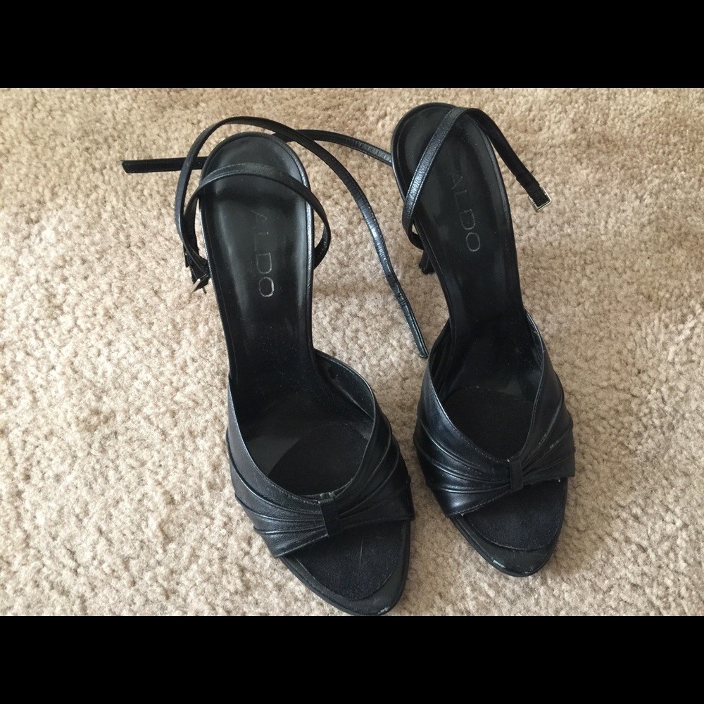 Black sandal heels