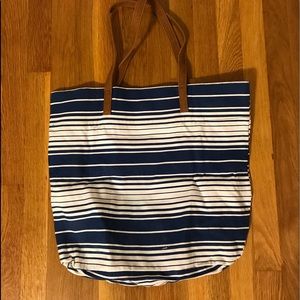 Roxy Bags - NWOT Roxy Tote Roxy Bags - NWOT Roxy Tote