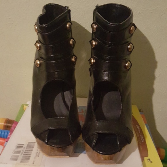 Shoes size 5.5 in women - Picture 3 of 5