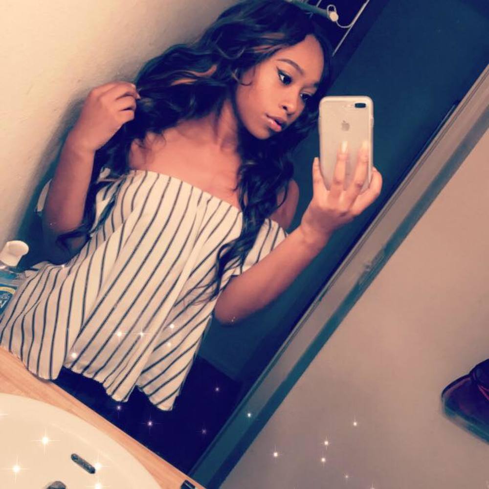 Meet your Posher, Jakayla