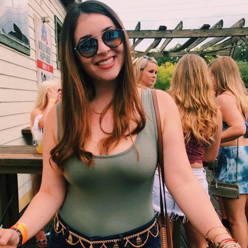 Meet your Posher, Danielle