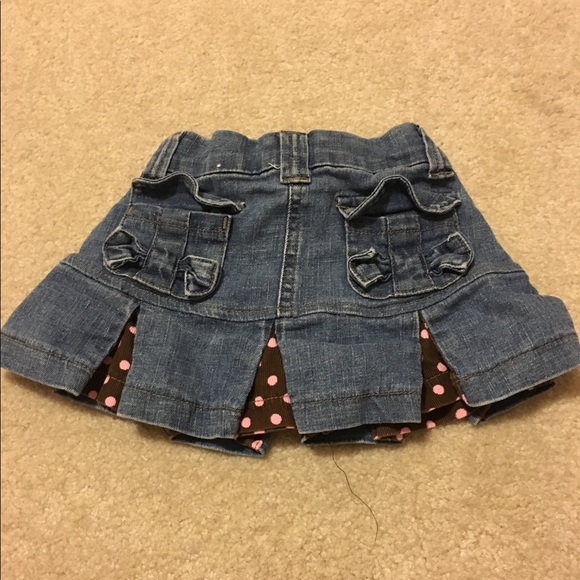 Toddlers' Button-Down Skirt - Picture 2 of 3