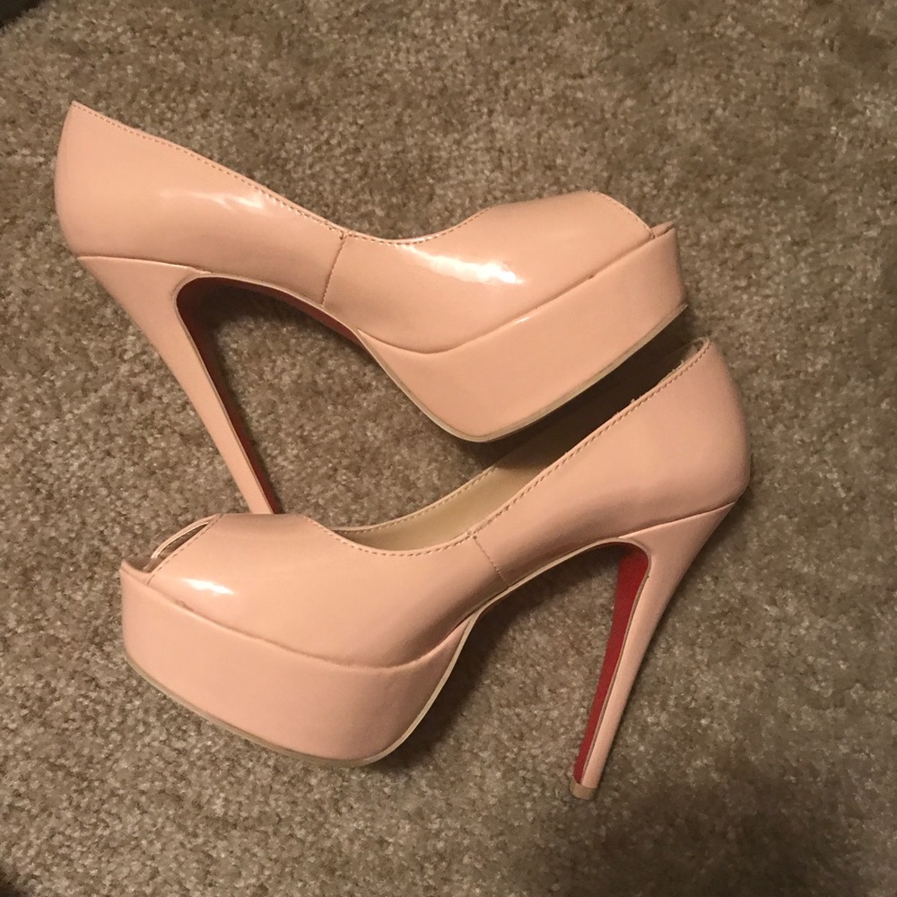 Christian Louboutin Lady Peep Nude Pumps