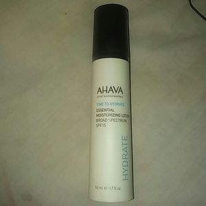 AHAVA Essential Moisturizing Lotion SPF 15