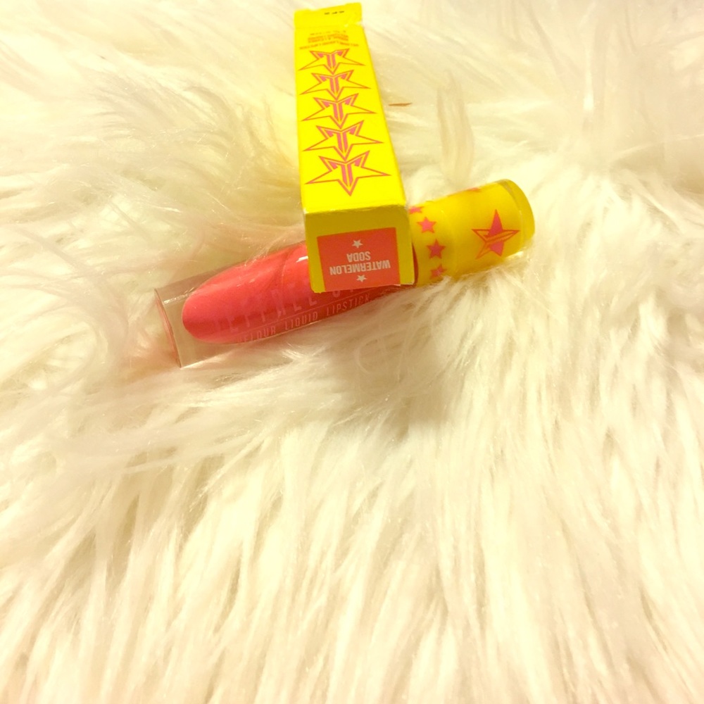 Jeffree Star lipstick