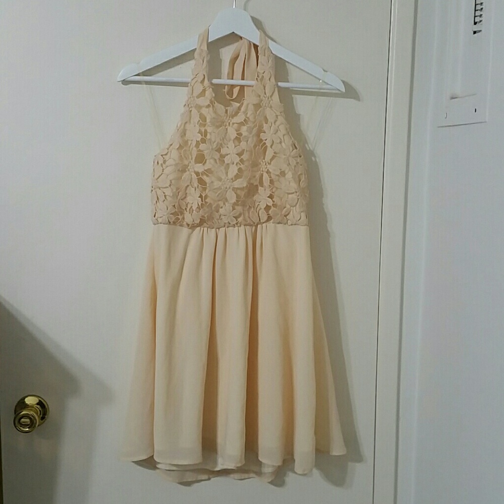 Monteau Los Angeles crochet lace halter dress