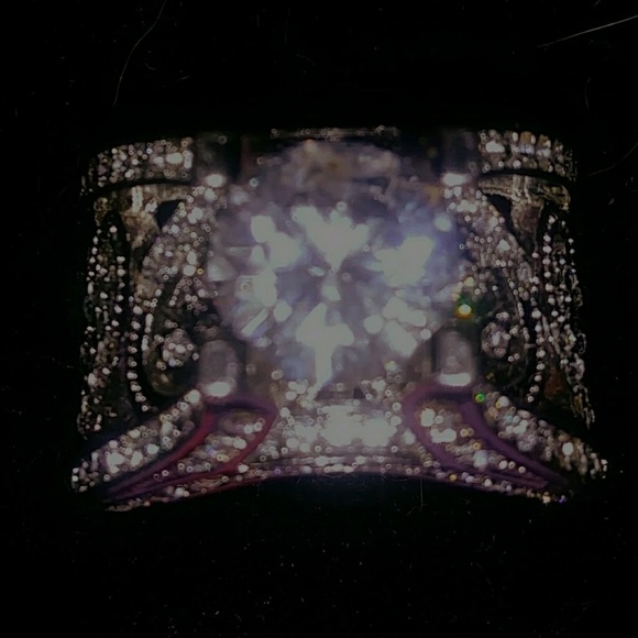 Ladies Statement Ring - Picture 1 of 4