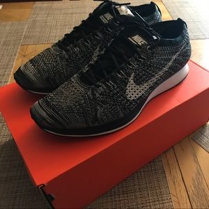 Nike flyknit racers Oreo 2.0