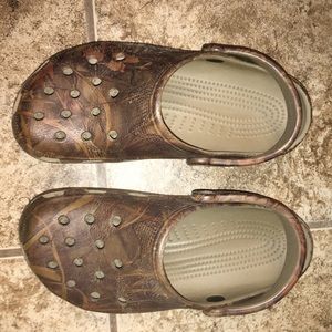 Unisex. Camouflage Crocs. Gently used. 😊