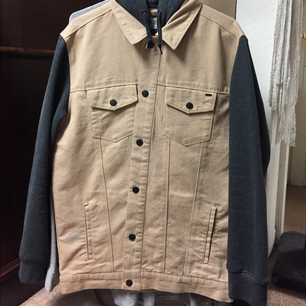 Oravus jacket