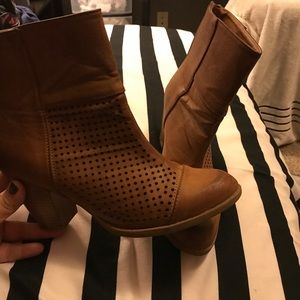 Tan boots