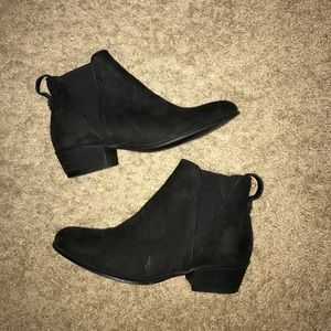Women's Black Steve Madden Booties Size 7.5