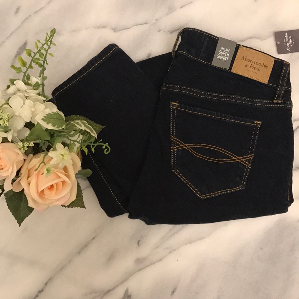 🆕Abercrombie&Fitch skinny denim size 25 0R