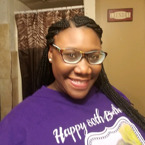 Meet your Posher, Jacquelyn - Picture 1 of 1