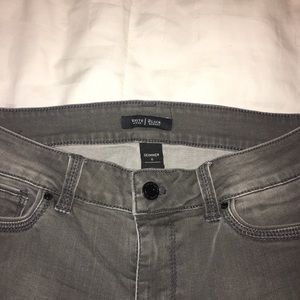 White House Black Market Skimmer size 2