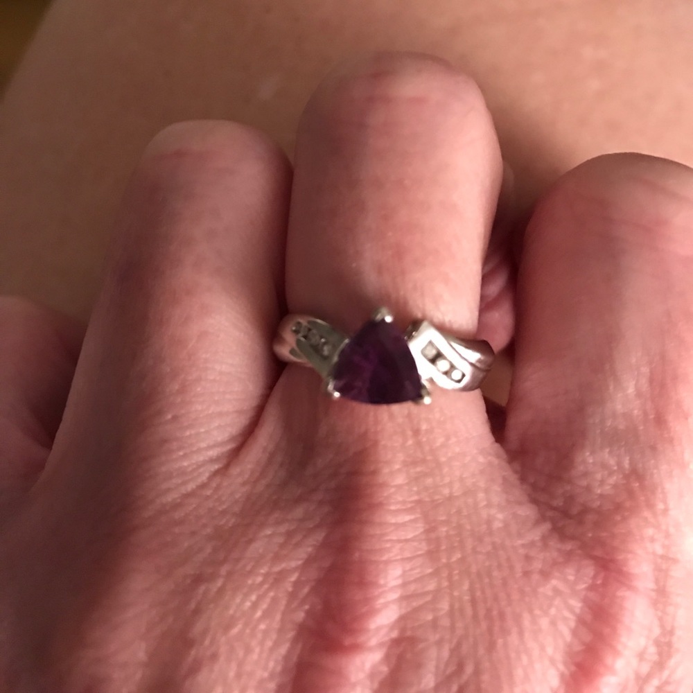 NWOT 9.25 Amethyst Heart shaped ring. Size 7.