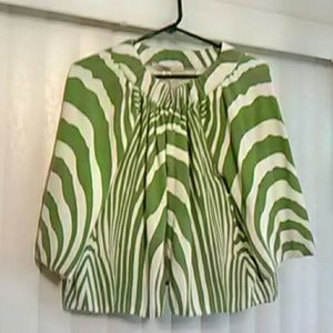 From Belford , this Bolero Cape features: