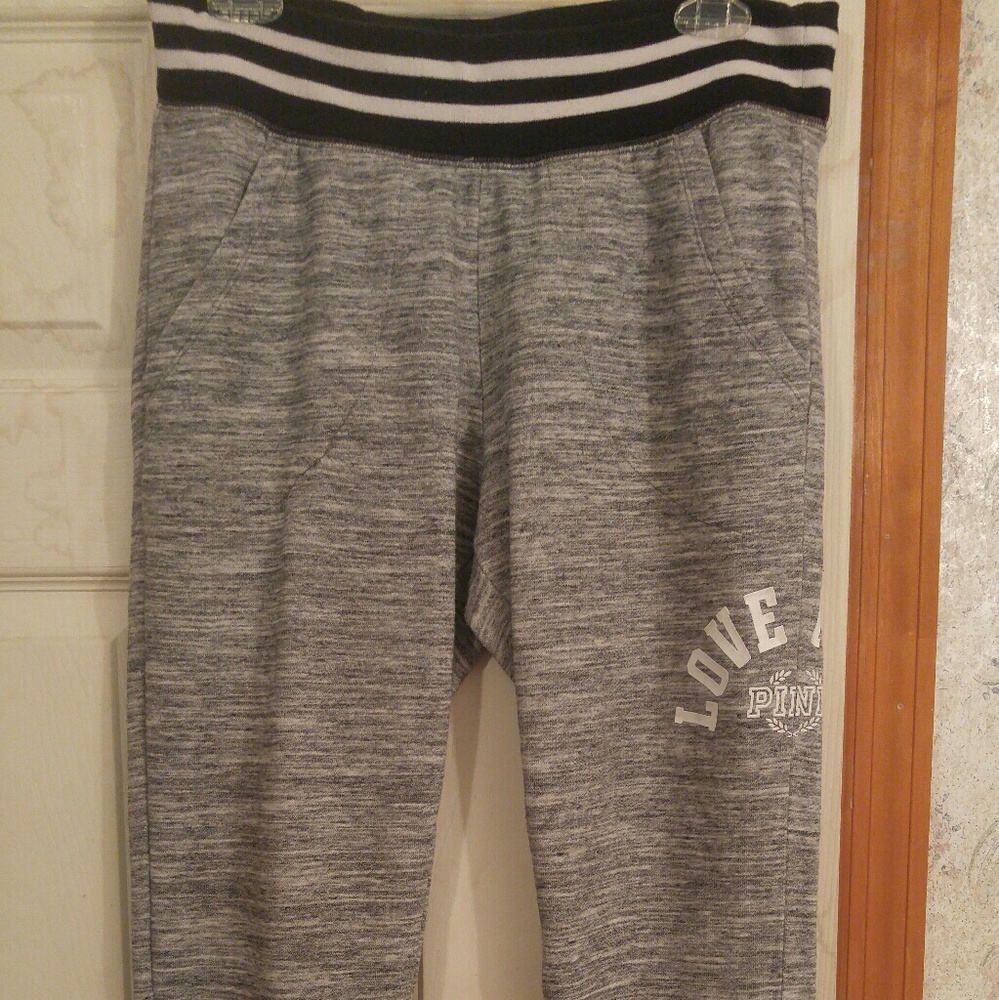 Sold on mer🆚 Victoria's Secret PINK Sweatpants👖