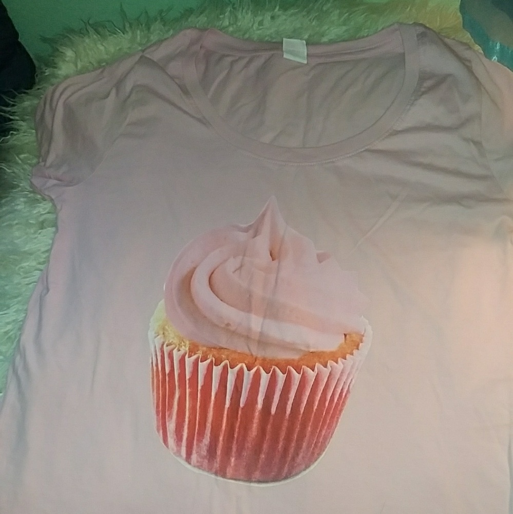 Cute Cupcake Tee!