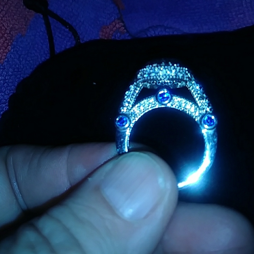 Ladies Ring - Picture 3 of 3