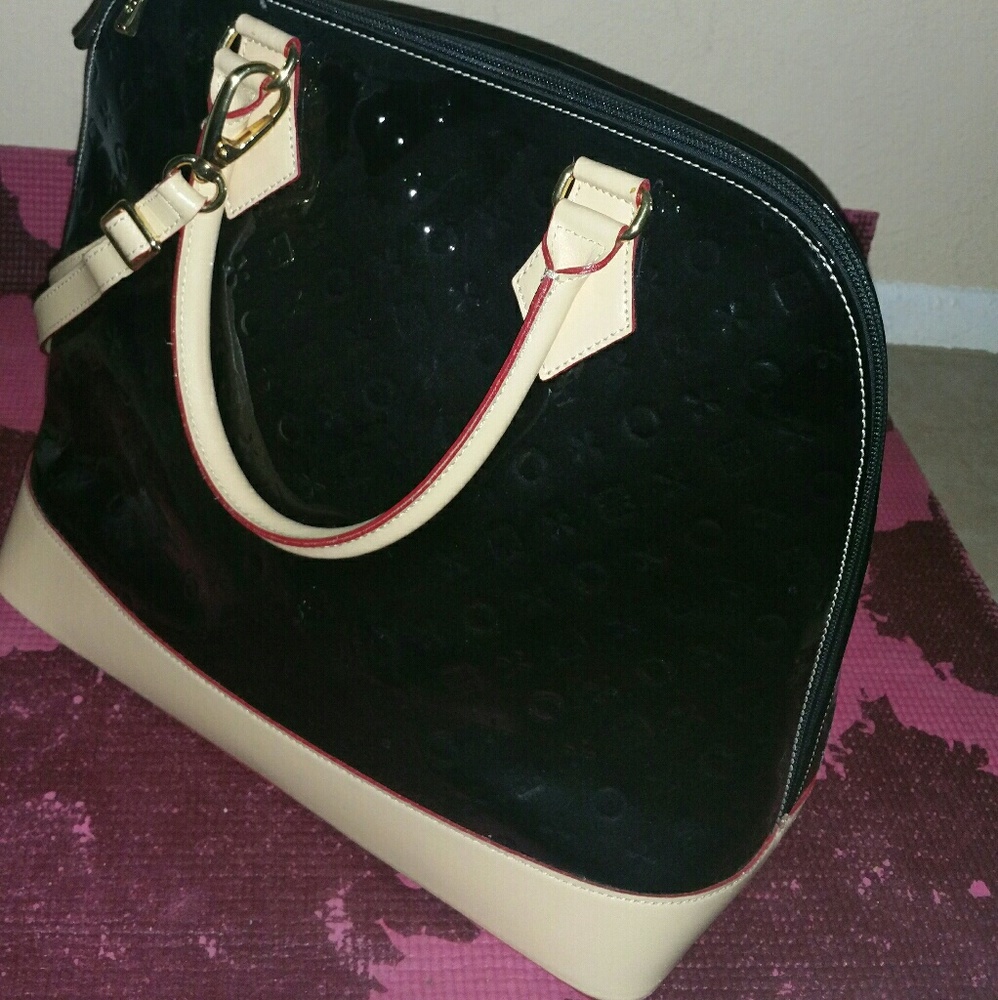 Invece shoulders bag