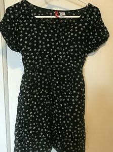 White dot black woman dress