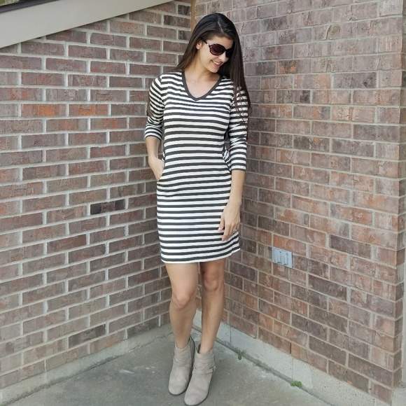 ▫️LAST▫️Infinity Raine Olive Striped Bodycon Dress - Picture 2 of 8