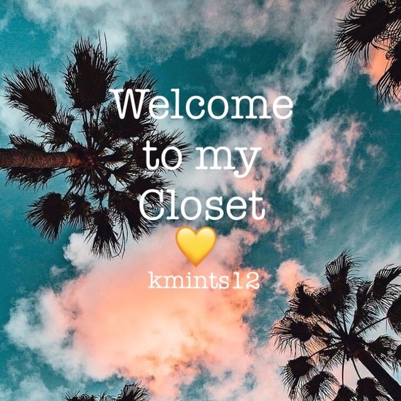 Welcome to my closet! โญ๏ธ๐โก๏ธ - Picture 1 of 1