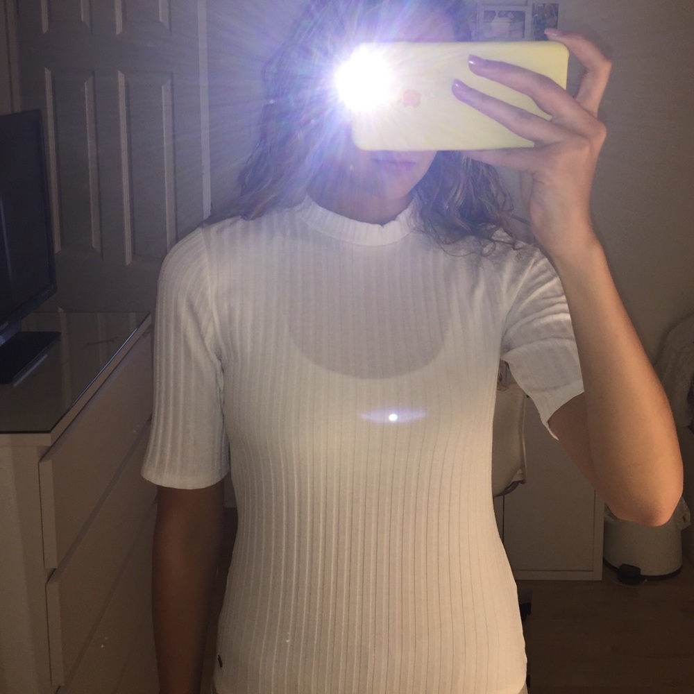 White hollister top