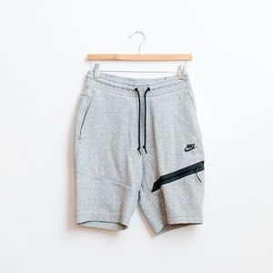 Nike Sportswear Tech Fleece Shorts Polka Dot