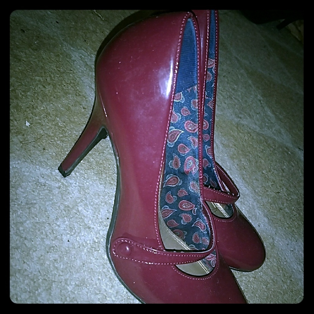 Maroon Heels