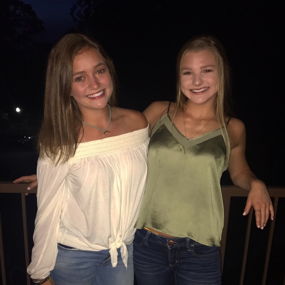 Meet your Posher, Ansley - Picture 1 of 1