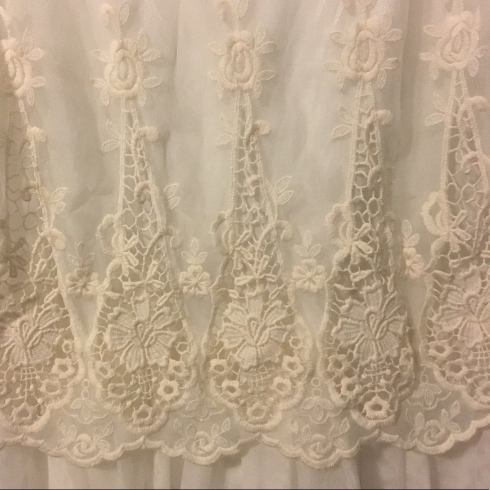 White lace floral short dress